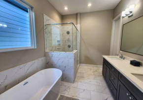 Houston Haven Cozy & Affordable